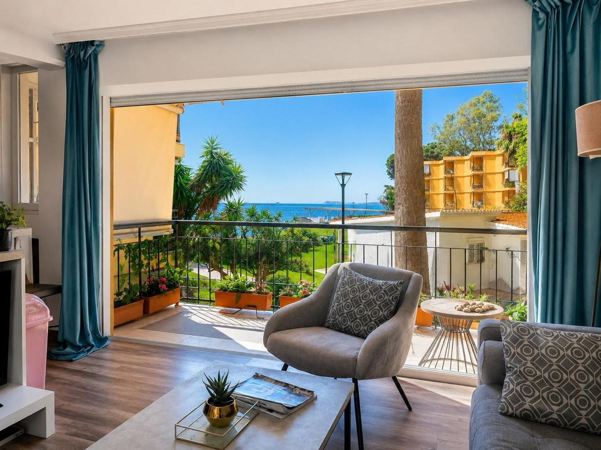 Appartement te koop in Estepona | 3 slaapkamers H5425942