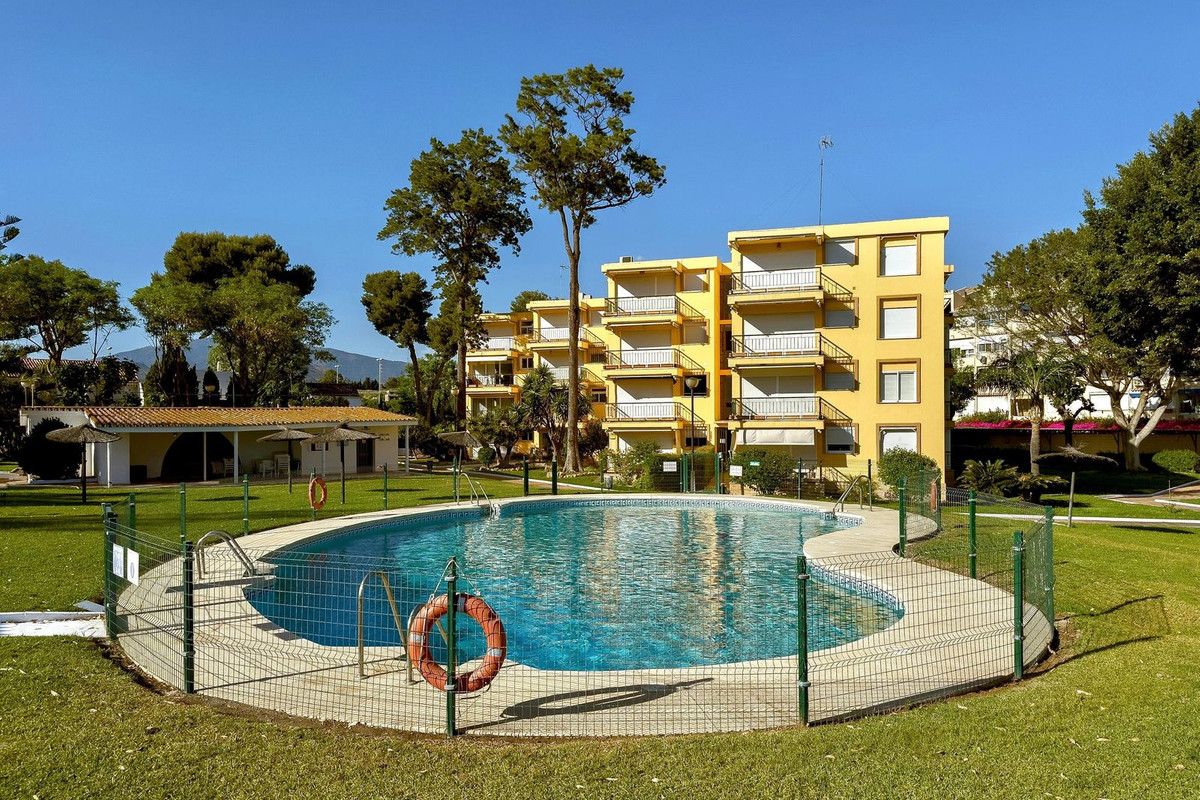 Appartement te koop in Estepona | 3 slaapkamers H5425942