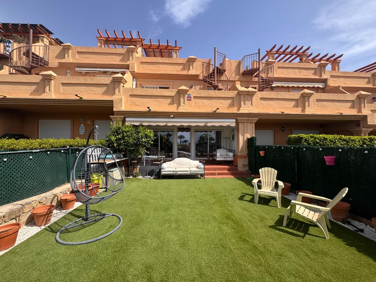 Appartement te koop in Estepona | 3 slaapkamers H5426005