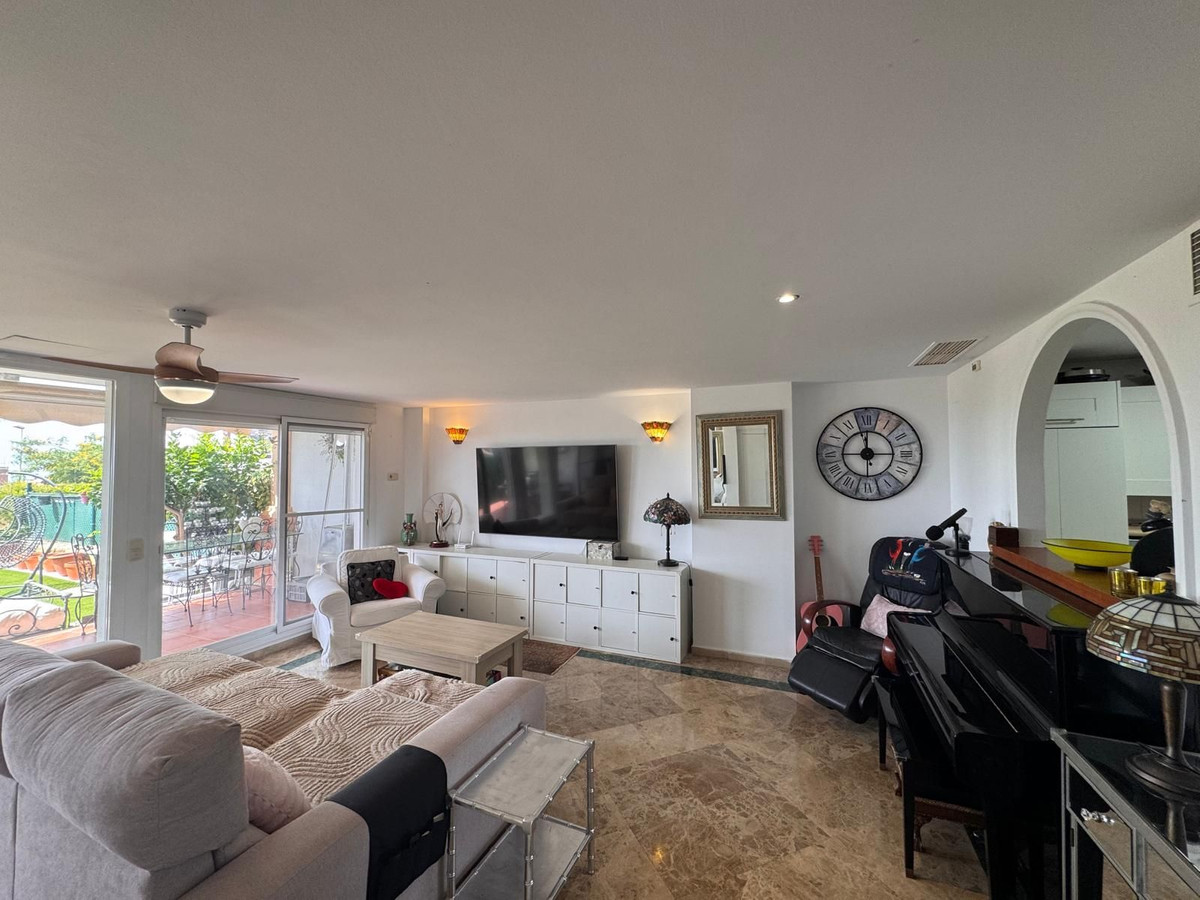 Appartement te koop in Estepona | 3 slaapkamers H5426005