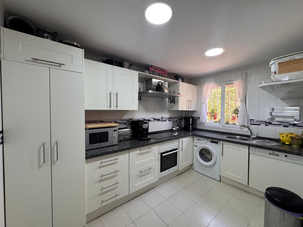 Appartement te koop in Estepona | 3 slaapkamers H5426005