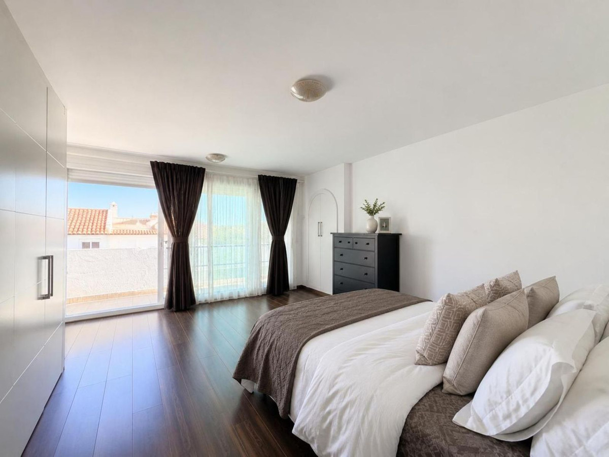 Appartement te koop in Estepona | 3 slaapkamers H5426167