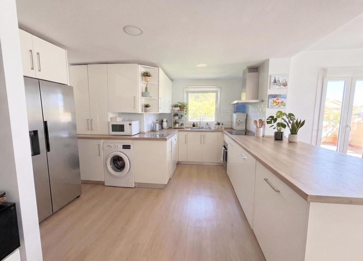 Appartement te koop in Estepona | 3 slaapkamers H5426167