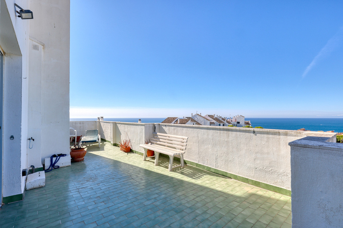 Penthouse te koop in Estepona | 3 slaapkamers H5427022