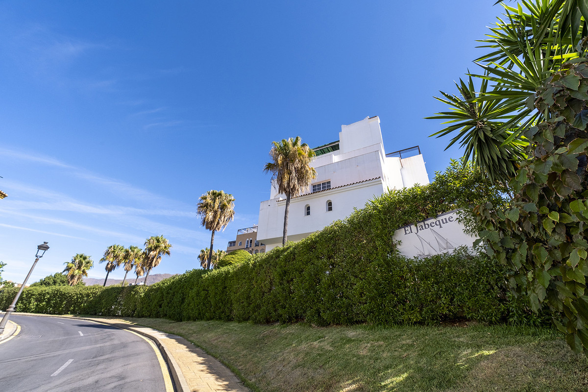 Penthouse te koop in Estepona | 3 slaapkamers H5427022