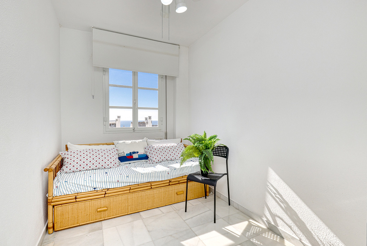 Penthouse te koop in Estepona | 3 slaapkamers H5427022