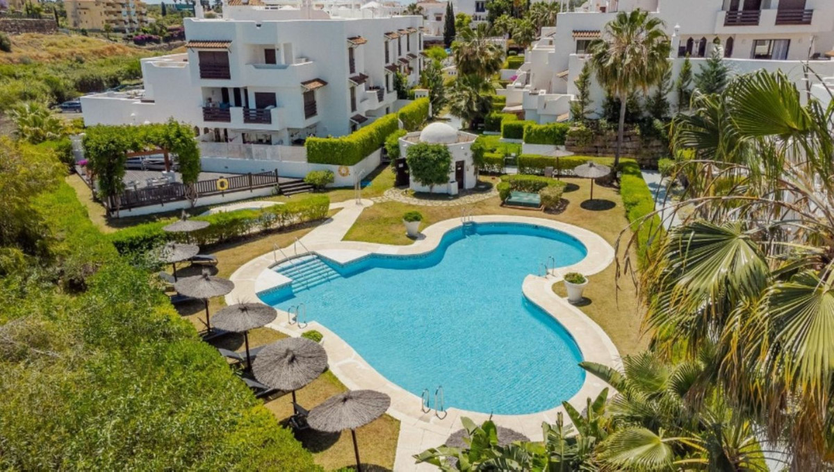 Penthouse te koop in Estepona | 1 slaapkamers H5427178