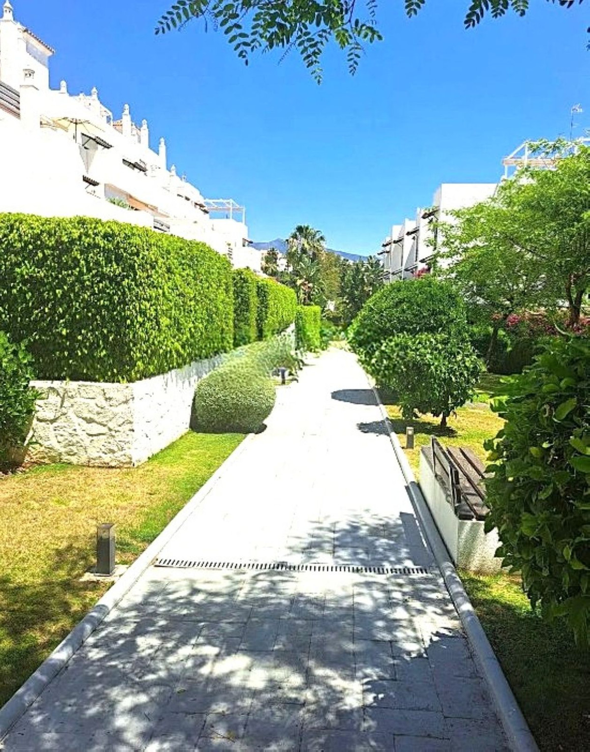 Penthouse te koop in Estepona | 1 slaapkamers H5427178