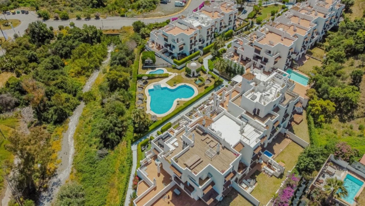 Penthouse te koop in Estepona | 1 slaapkamers H5427178