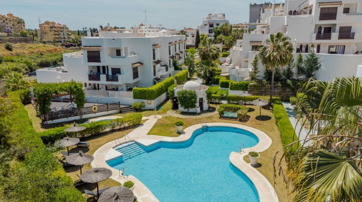 Penthouse te koop in Estepona | 1 slaapkamers H5427178