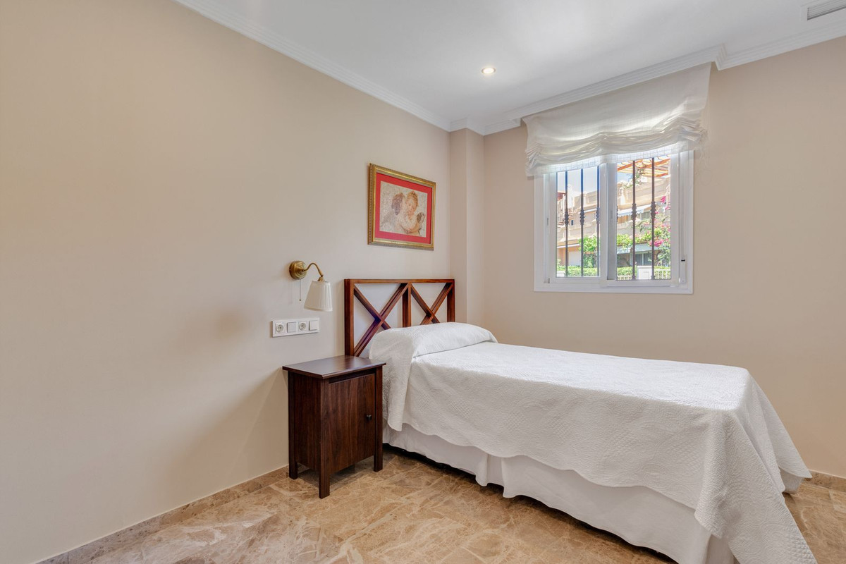 Appartement te koop in Estepona | 3 slaapkamers H5427577