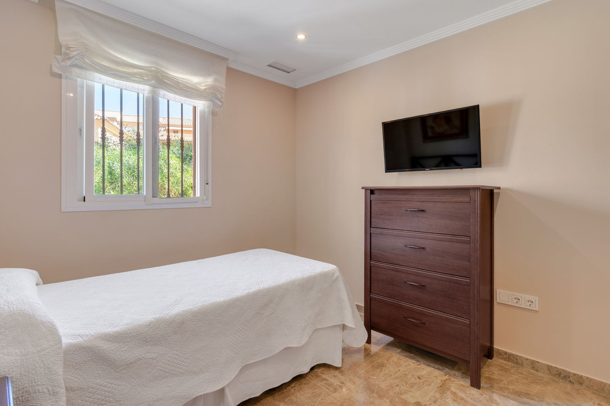 Appartement te koop in Estepona | 3 slaapkamers H5427577
