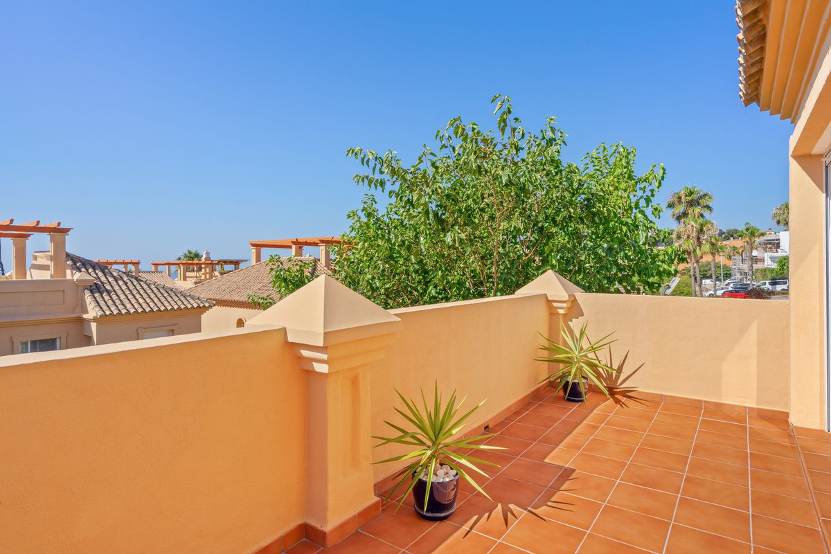 Appartement te koop in Estepona | 3 slaapkamers H5427577
