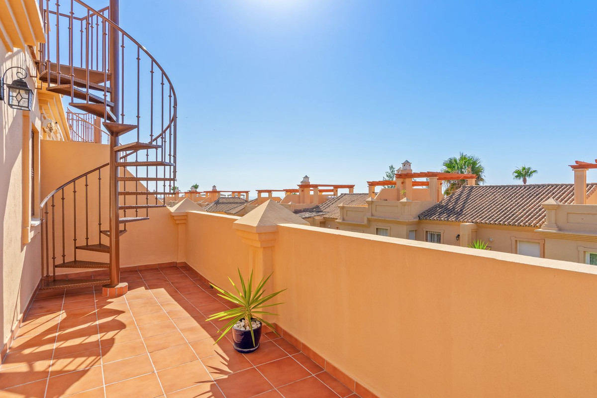 Appartement te koop in Estepona | 3 slaapkamers H5427577