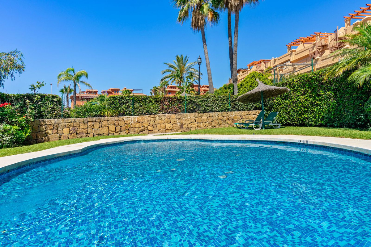 Appartement te koop in Estepona | 3 slaapkamers H5427577