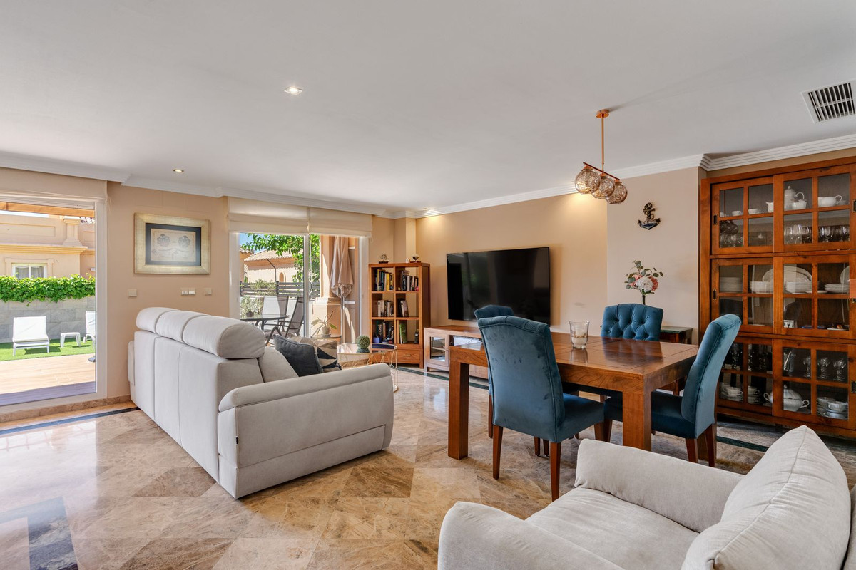 Appartement te koop in Estepona | 3 slaapkamers H5427577