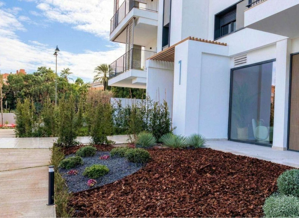 Appartement te koop in Estepona | 2 slaapkamers H5427679