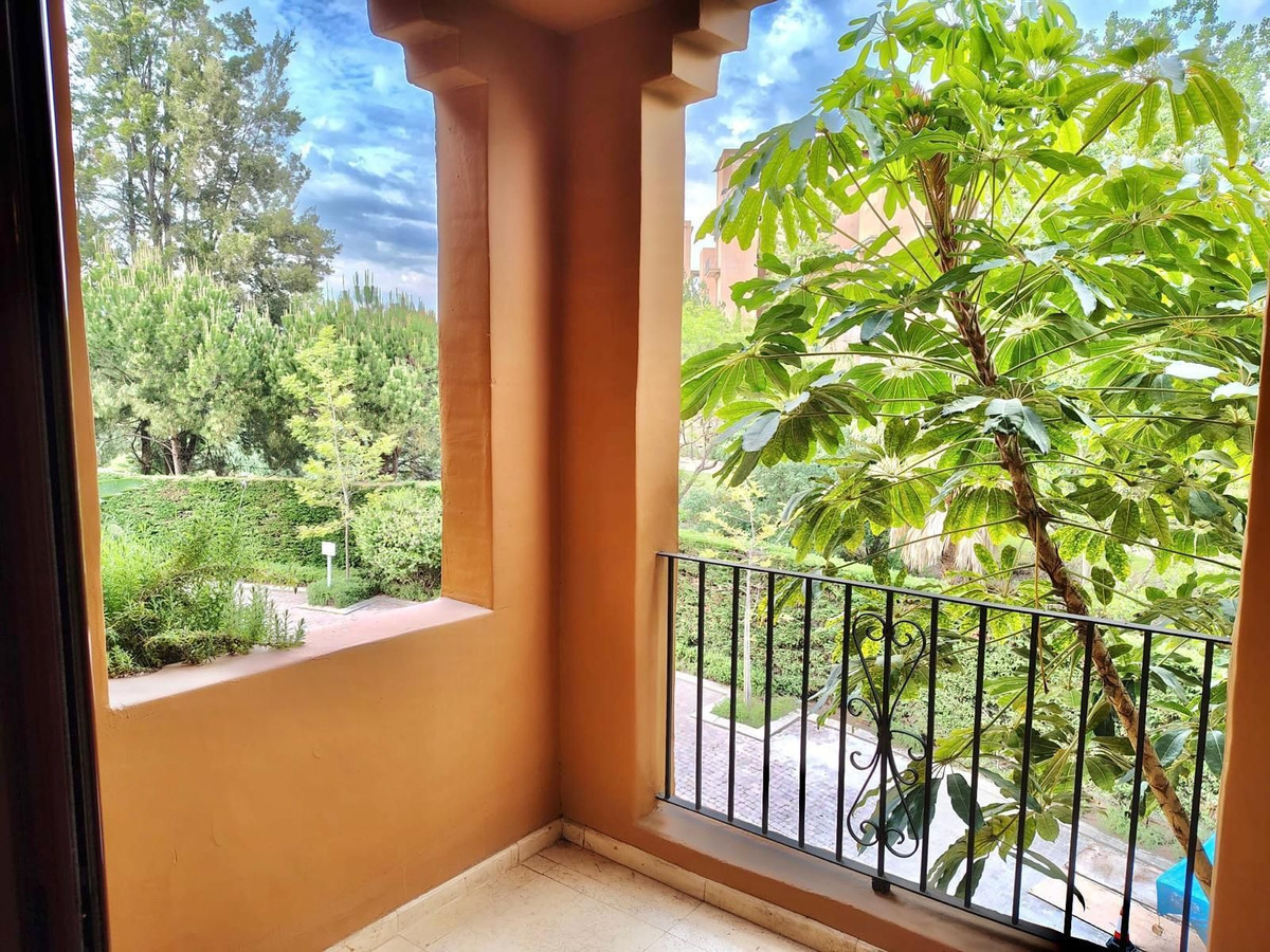 Appartement te koop in Estepona | 3 slaapkamers H5427805