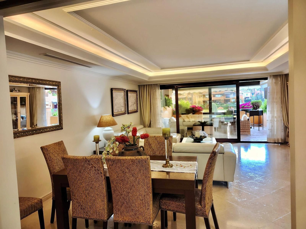 Appartement te koop in Estepona | 3 slaapkamers H5427805