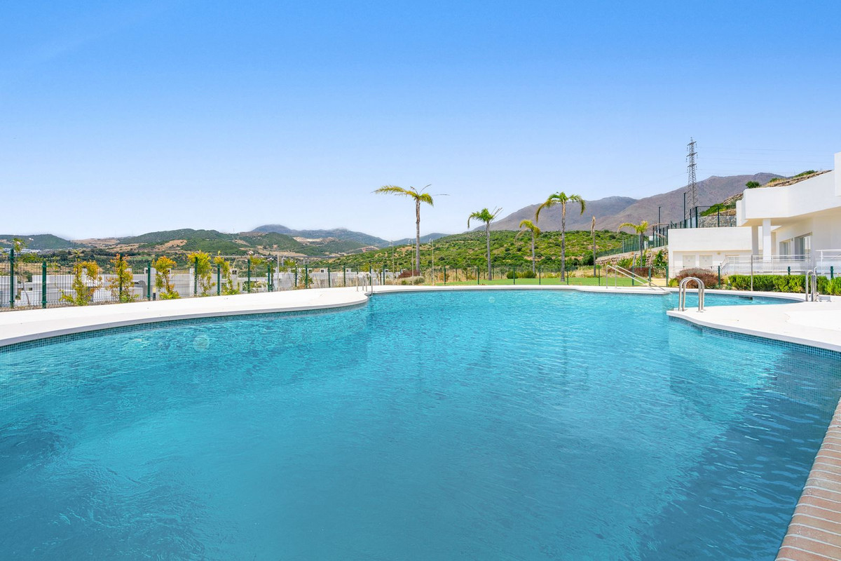 Appartement te koop in Estepona | 2 slaapkamers H5427910
