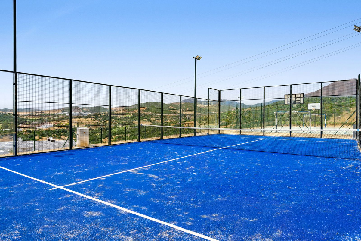 Appartement te koop in Estepona | 2 slaapkamers H5427910