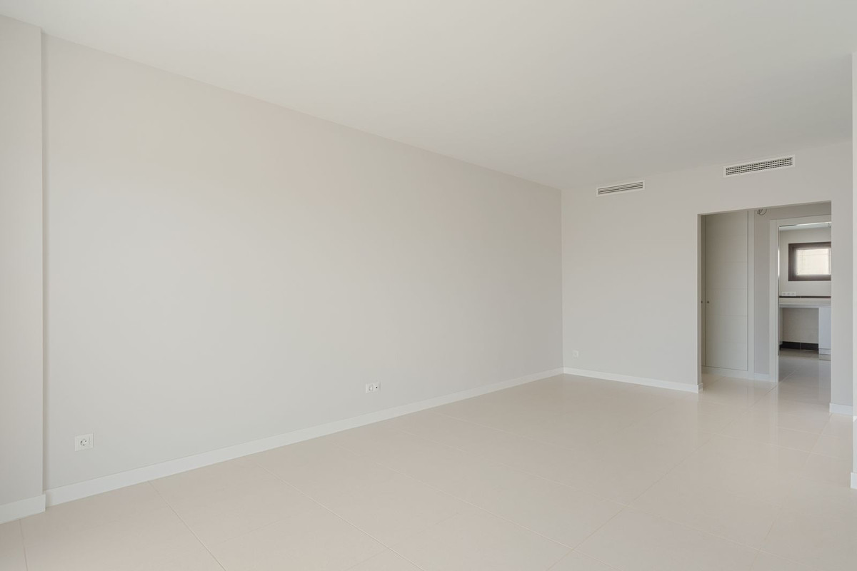 Appartement te koop in Estepona | 2 slaapkamers H5427910