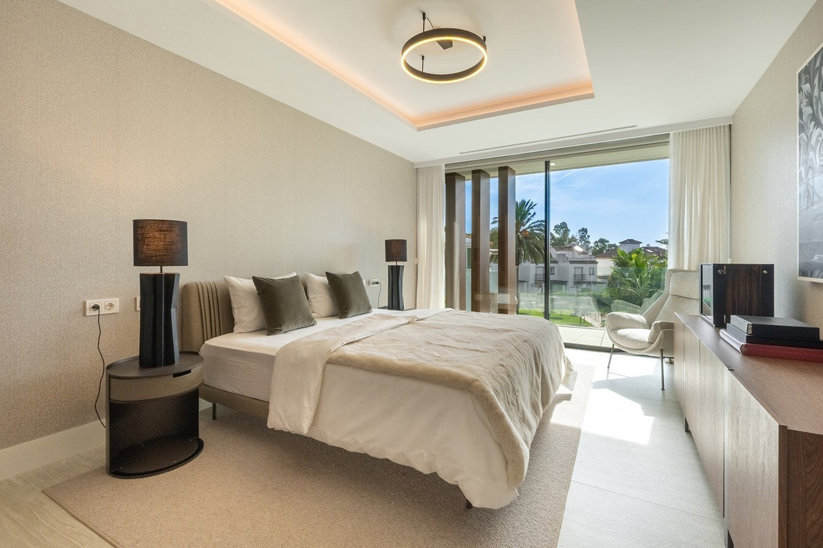 Appartement te koop in Estepona | 2 slaapkamers H5428165