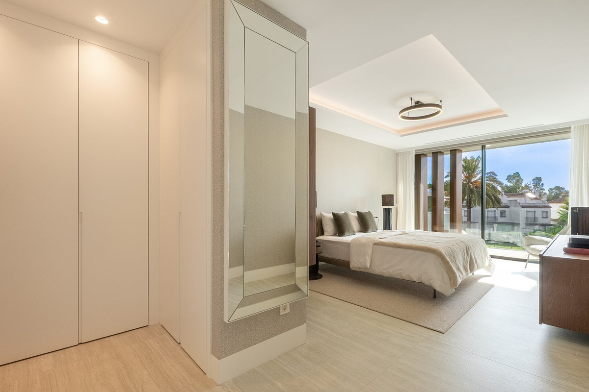 Appartement te koop in Estepona | 2 slaapkamers H5428165