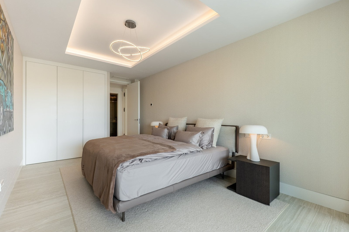 Appartement te koop in Estepona | 2 slaapkamers H5428165