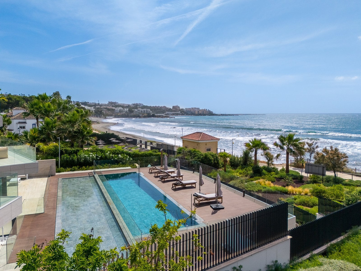 Appartement te koop in Estepona | 2 slaapkamers H5428165