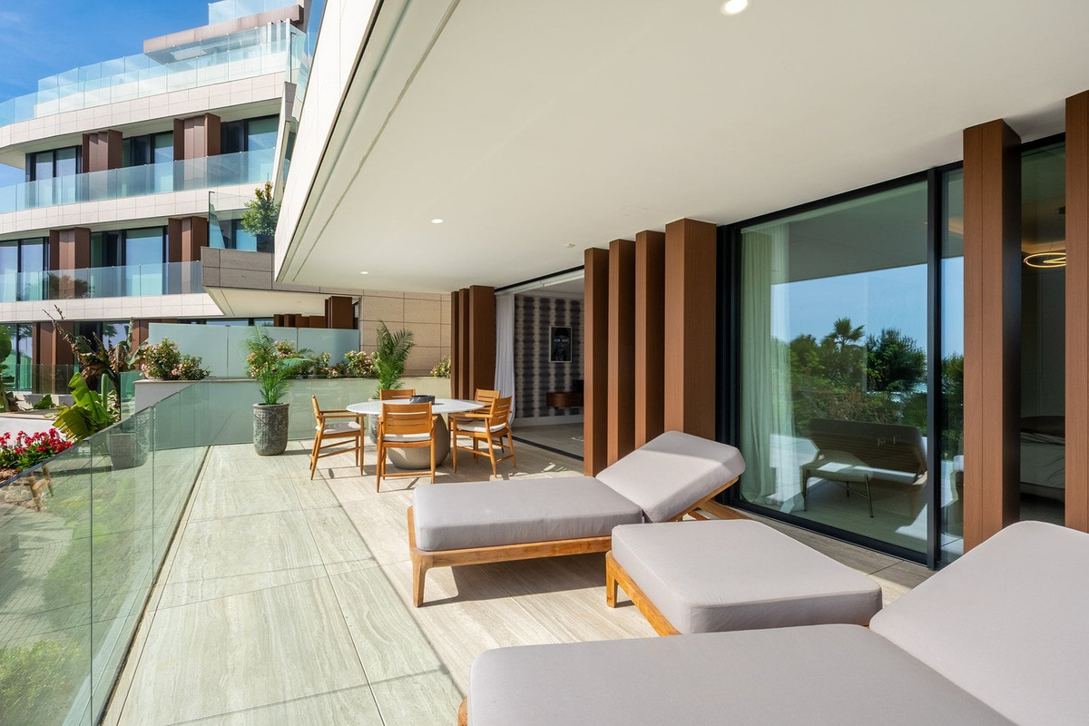 Appartement te koop in Estepona | 2 slaapkamers H5428165