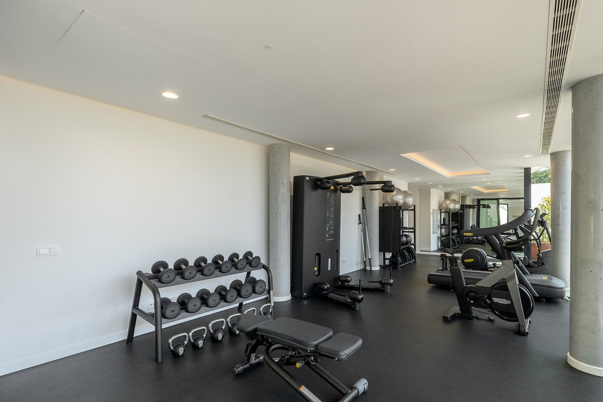 Appartement te koop in Estepona | 2 slaapkamers H5428165