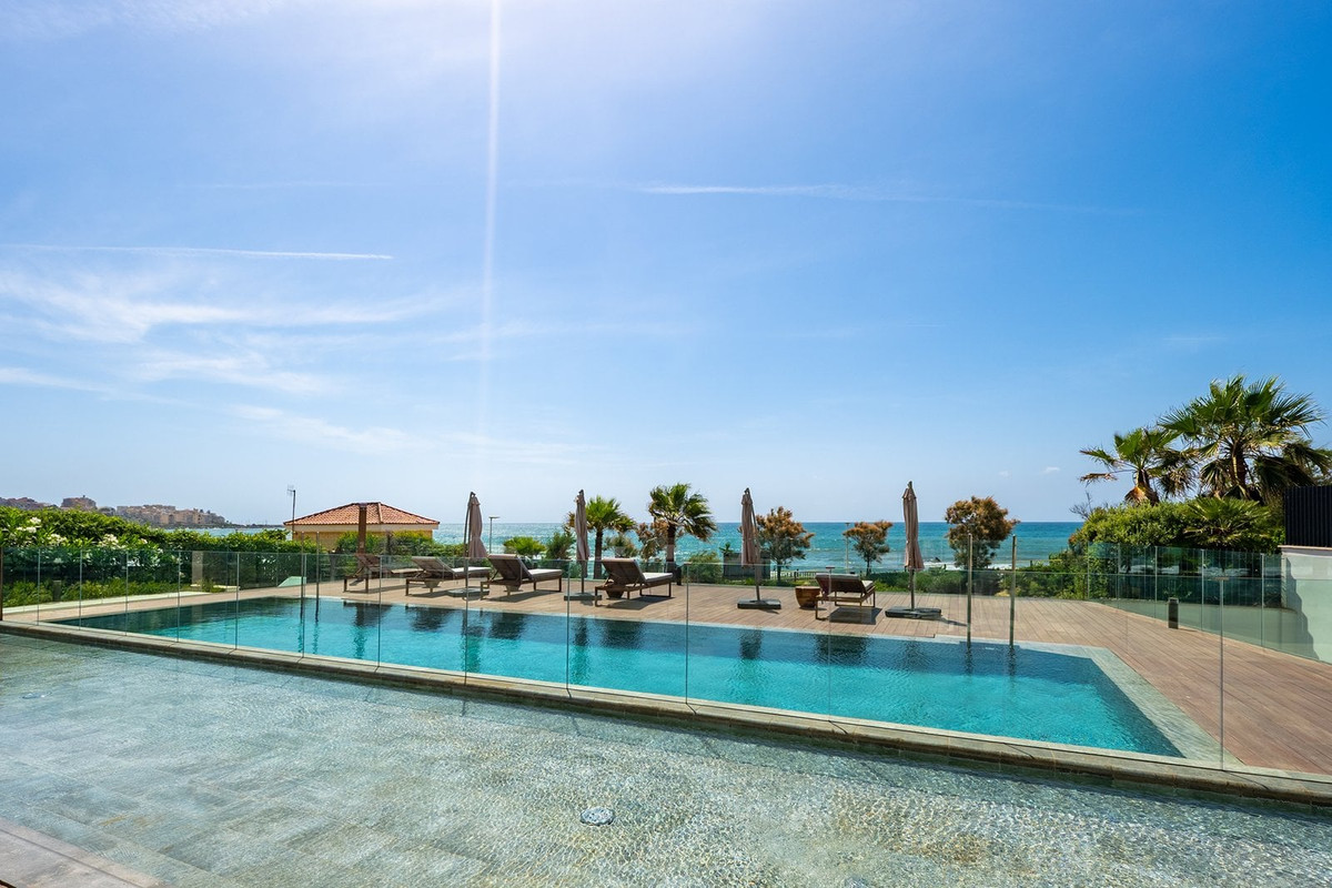 Appartement te koop in Estepona | 2 slaapkamers H5428165