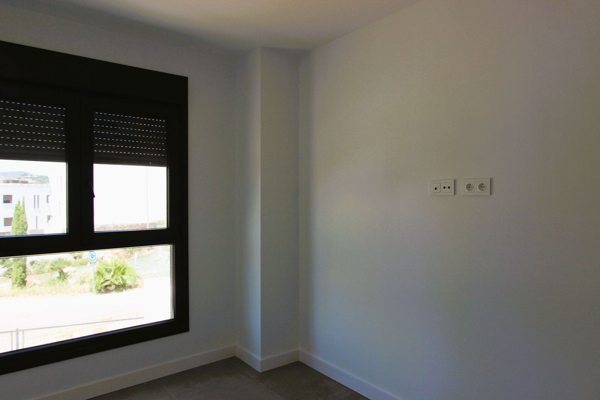 Appartement te koop in Estepona | 2 slaapkamers H5430394