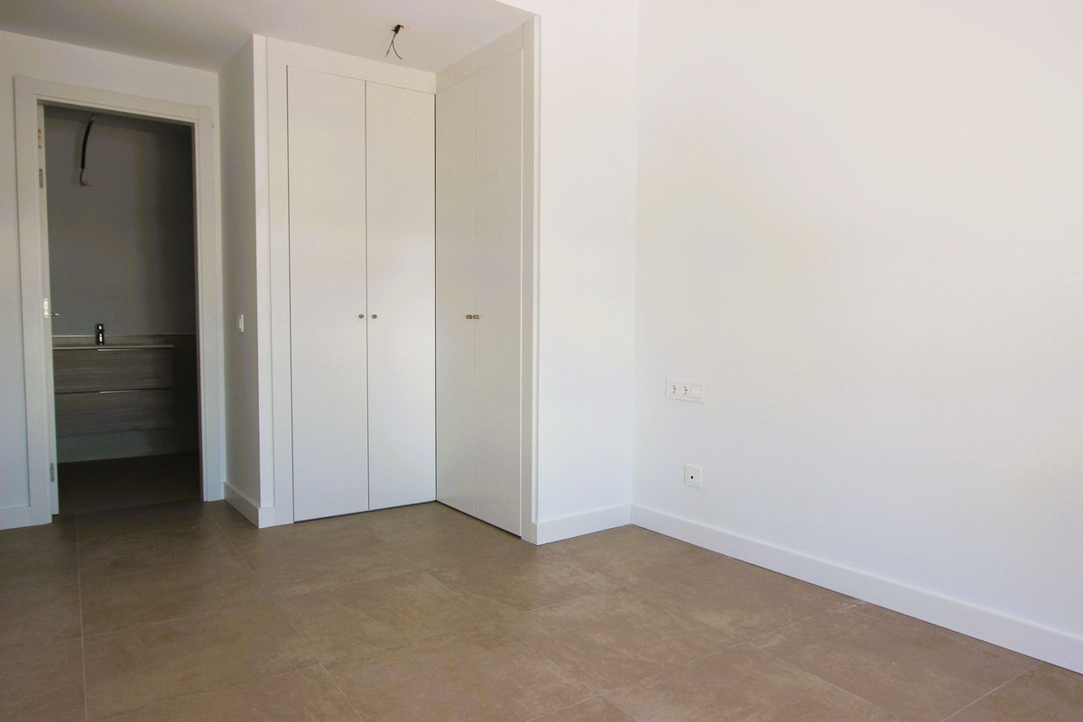 Appartement te koop in Estepona | 2 slaapkamers H5430394