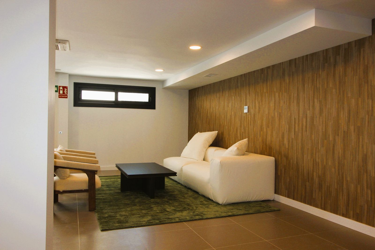 Appartement te koop in Estepona | 2 slaapkamers H5430394