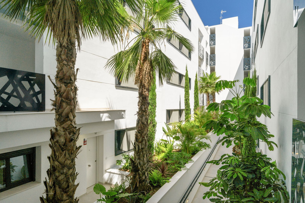 Appartement te koop in Estepona | 2 slaapkamers H5430418
