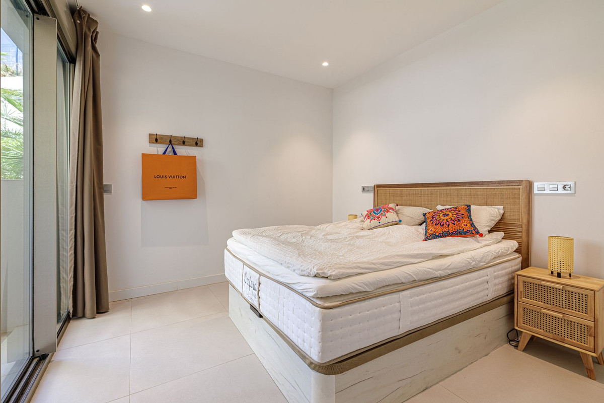 Appartement te koop in Estepona | 3 slaapkamers H5430478