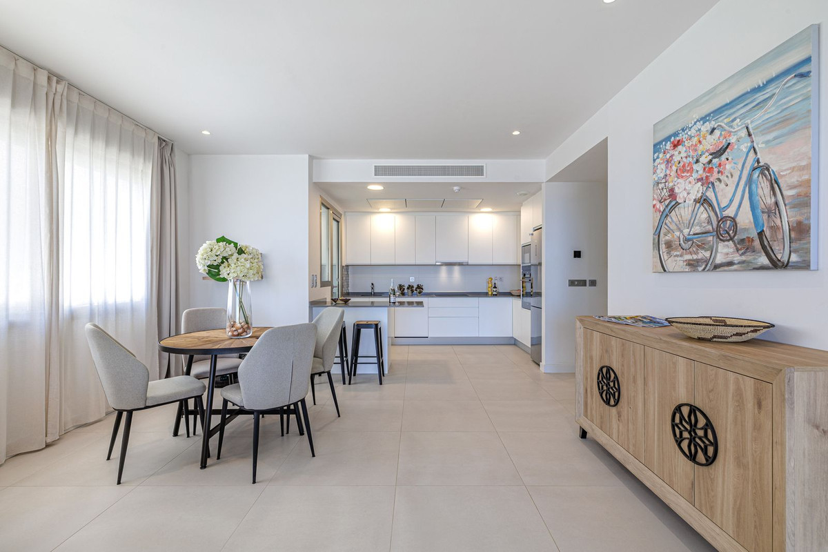 Appartement te koop in Estepona | 3 slaapkamers H5430478