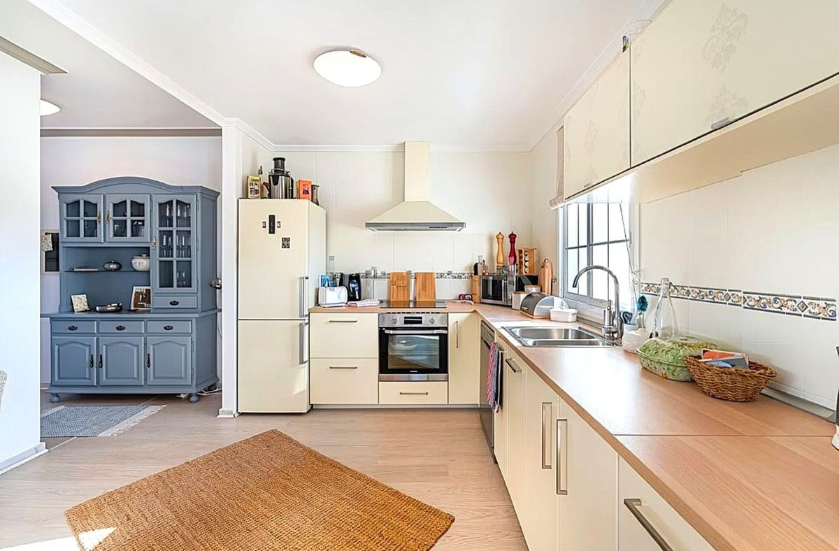 Appartement te koop in Estepona | 2 slaapkamers H5430496