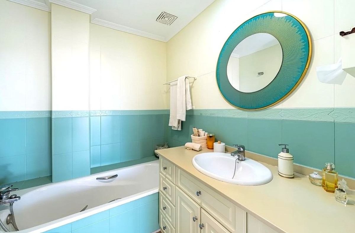 Appartement te koop in Estepona | 2 slaapkamers H5430496