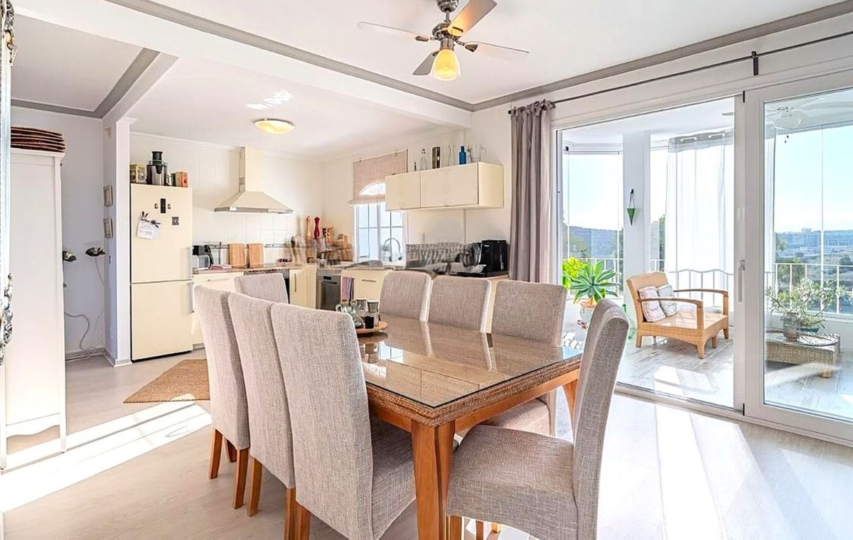 Appartement te koop in Estepona | 2 slaapkamers H5430496