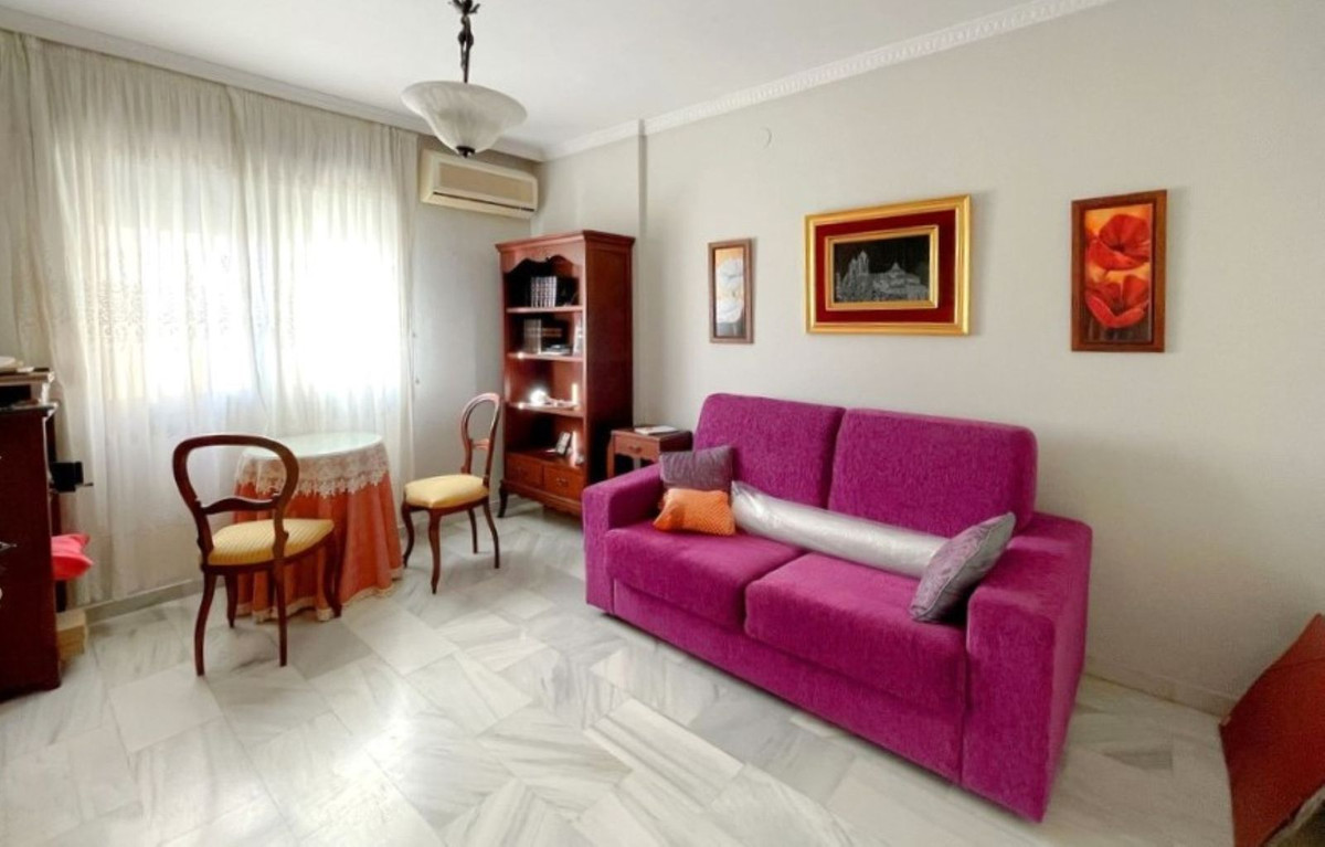 Appartement te koop in Estepona | 3 slaapkamers H5430568