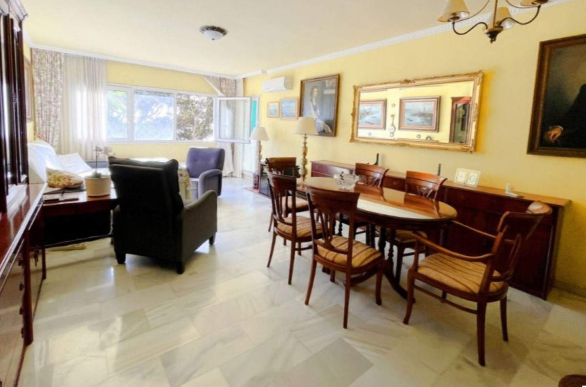 Appartement te koop in Estepona | 3 slaapkamers H5430568