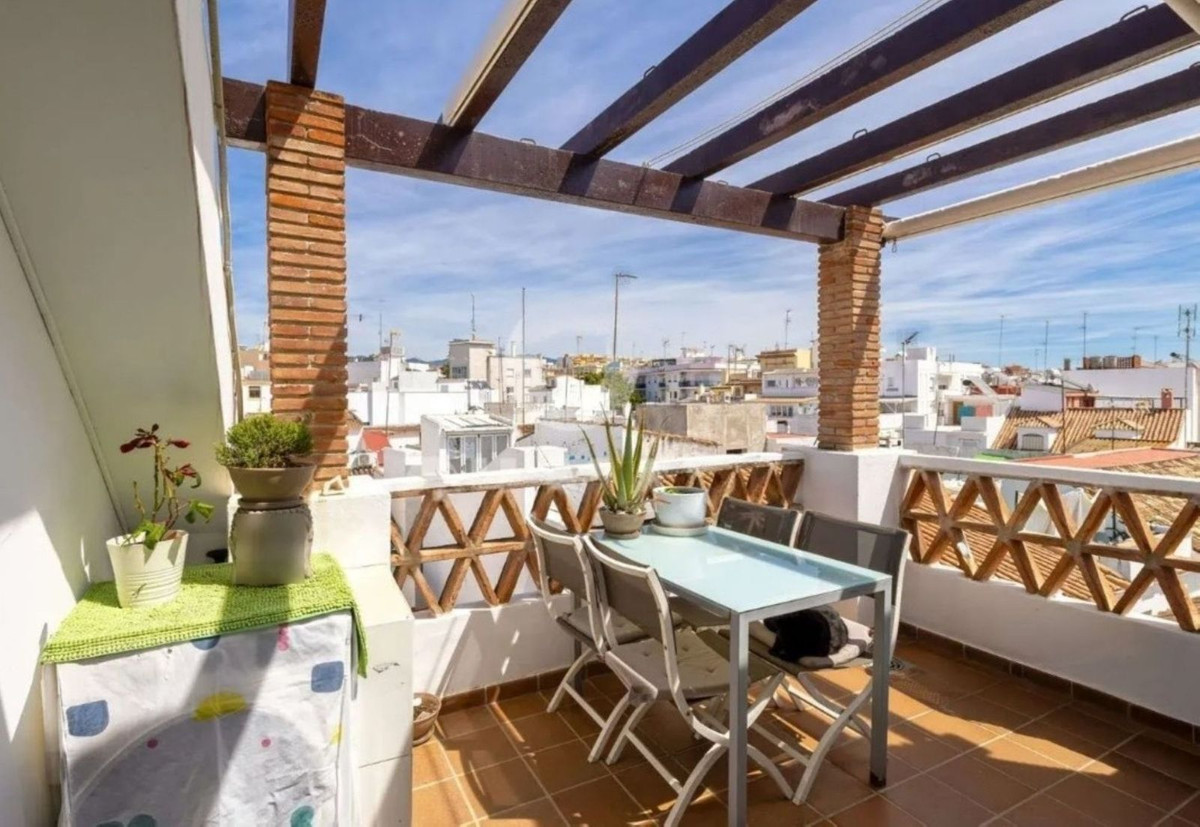 Penthouse te koop in Estepona | 3 slaapkamers H5432038