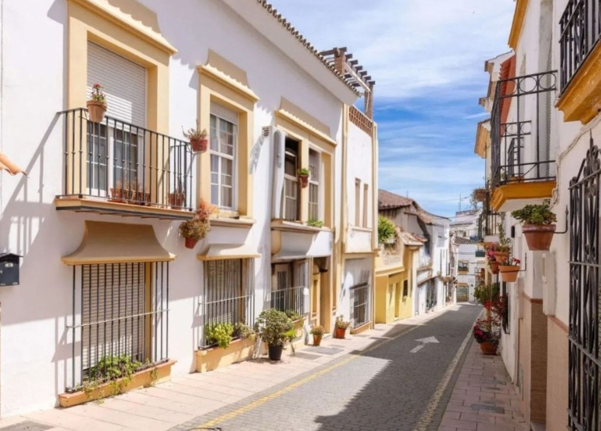 Penthouse te koop in Estepona | 3 slaapkamers H5432038