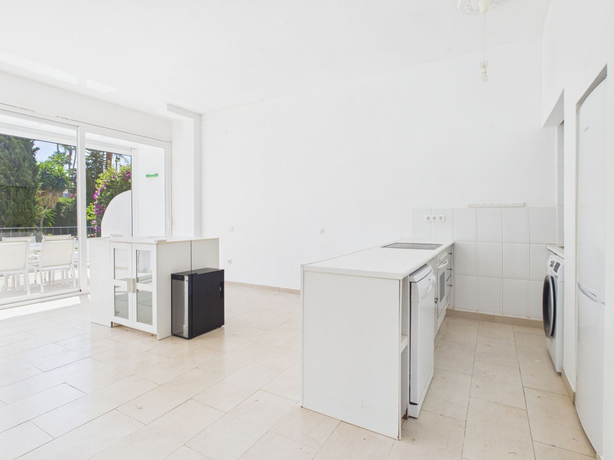 Appartement te koop in Estepona | 1 slaapkamers H5432149