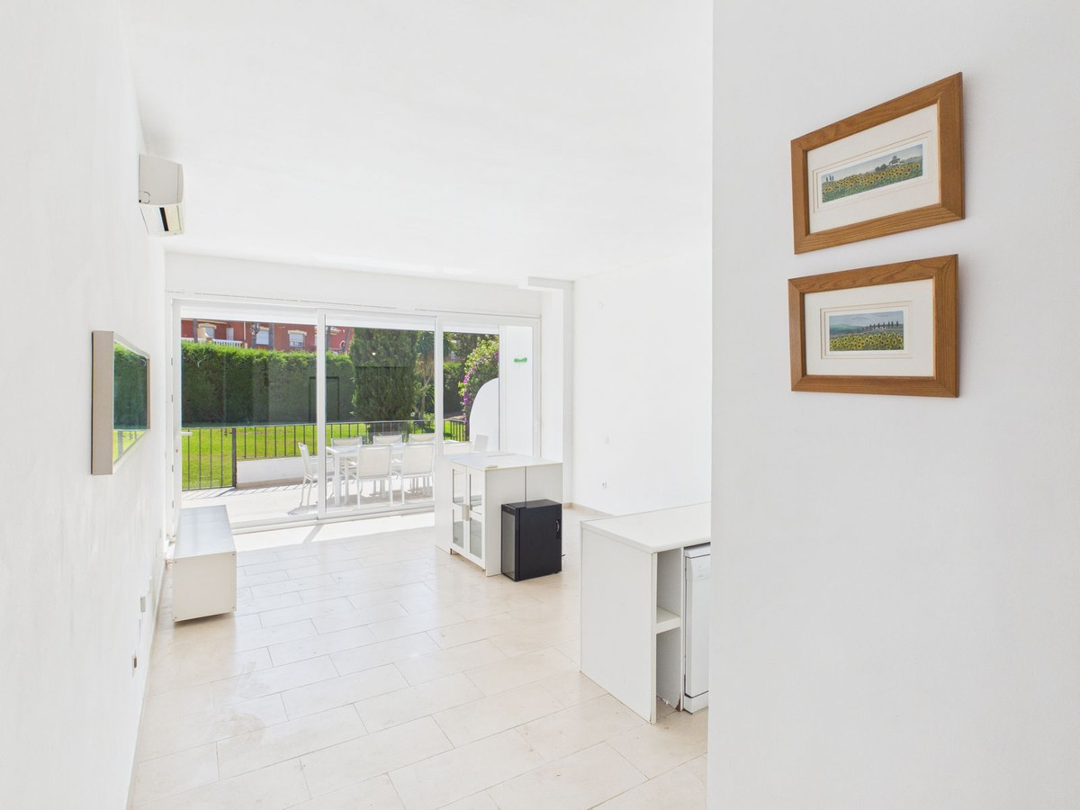 Appartement te koop in Estepona | 1 slaapkamers H5432149