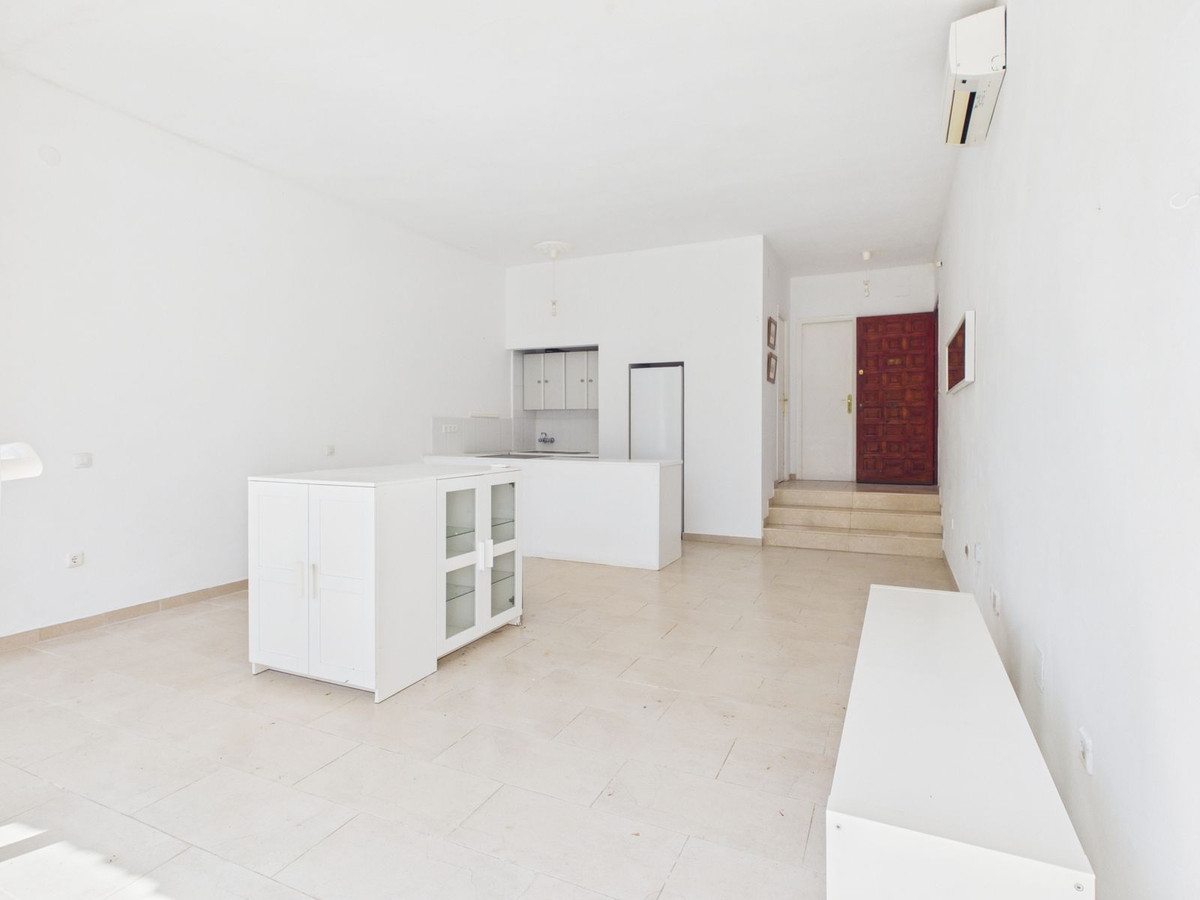 Appartement te koop in Estepona | 1 slaapkamers H5432149
