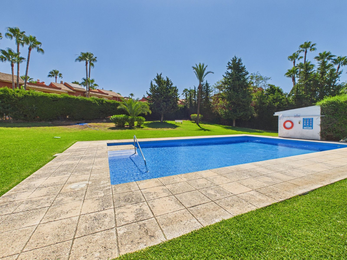 Appartement te koop in Estepona | 1 slaapkamers H5432149
